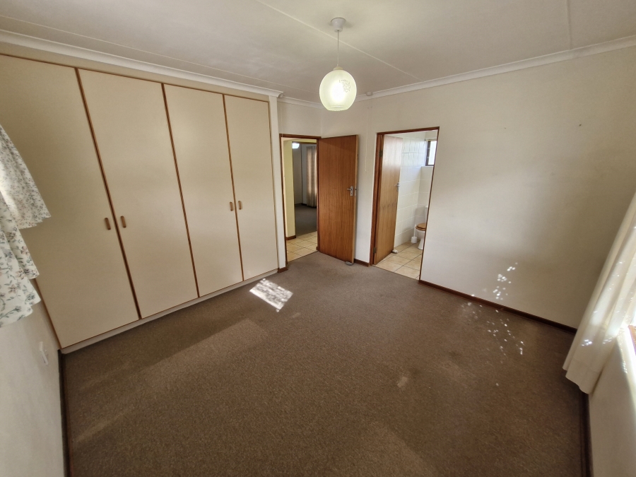 3 Bedroom Property for Sale in Stilbaai Wes Western Cape